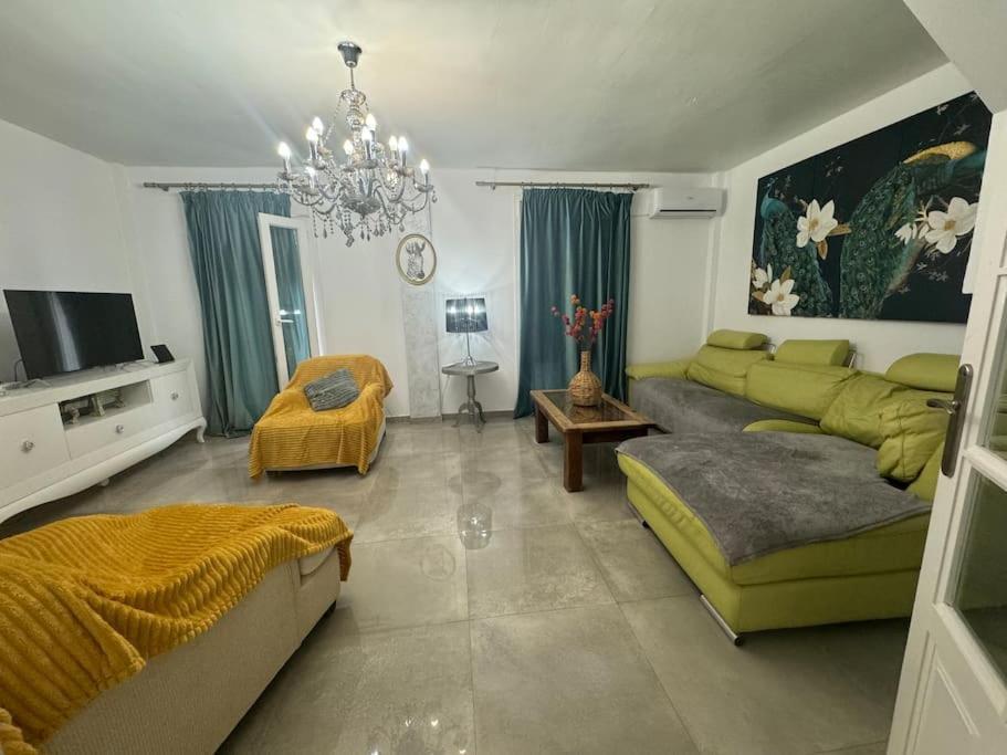 Casa Preciosa Ideal Familias * La Linea de la Concepcion